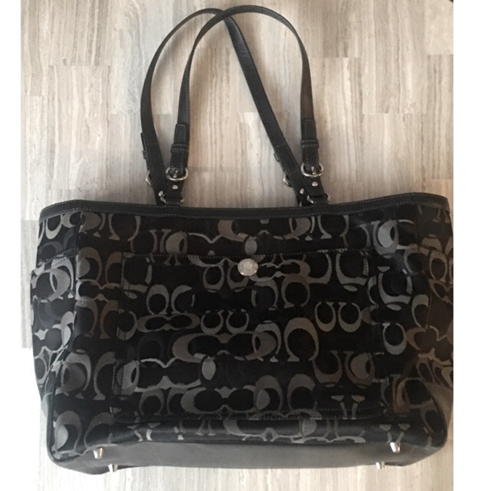 Coach authentic Black travel/baby diaper/tote/shoulder bag